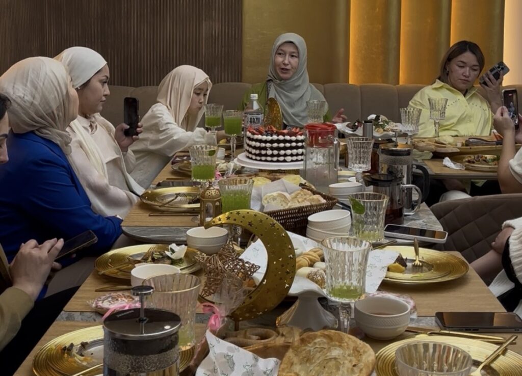 Шымкентте «Адал ас» тақырыбында кондитерлер ұжымына насихат айтылды