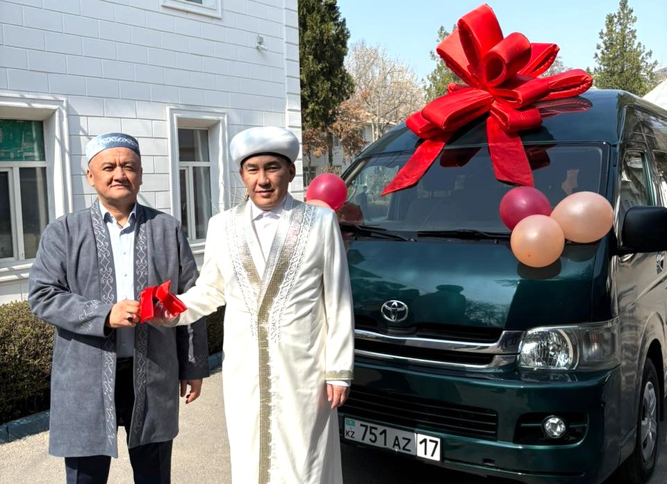 ШЫМКЕНТТЕ МЕДРЕСЕГЕ ШАҒЫН АВТОБУС ТАБЫС ЕТІЛДІ