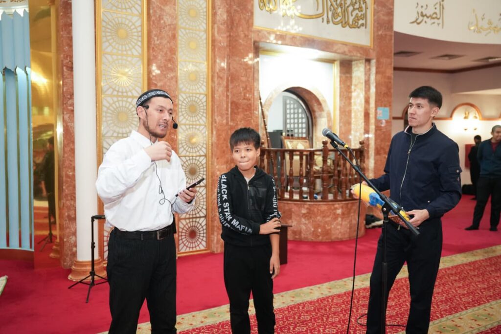 ШЫМКЕНТ ҚАДІР КЕШІНДЕ СҰРАҚ-ЖАУАП САЙЫСЫ ӨТТІ