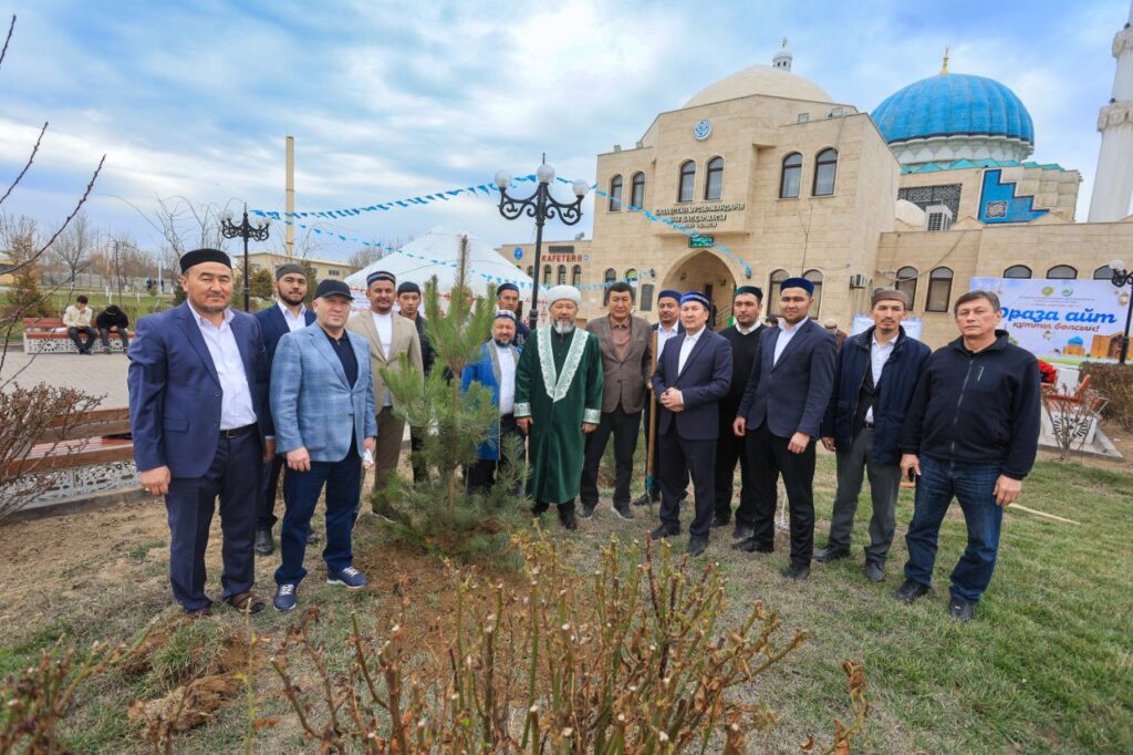 ҚМДБ ТӨРАҒАСЫ ТҮРКІСТАНДА АҒАШ ОТЫРҒЫЗУ ШАРАСЫНА ҚАТЫСТЫ